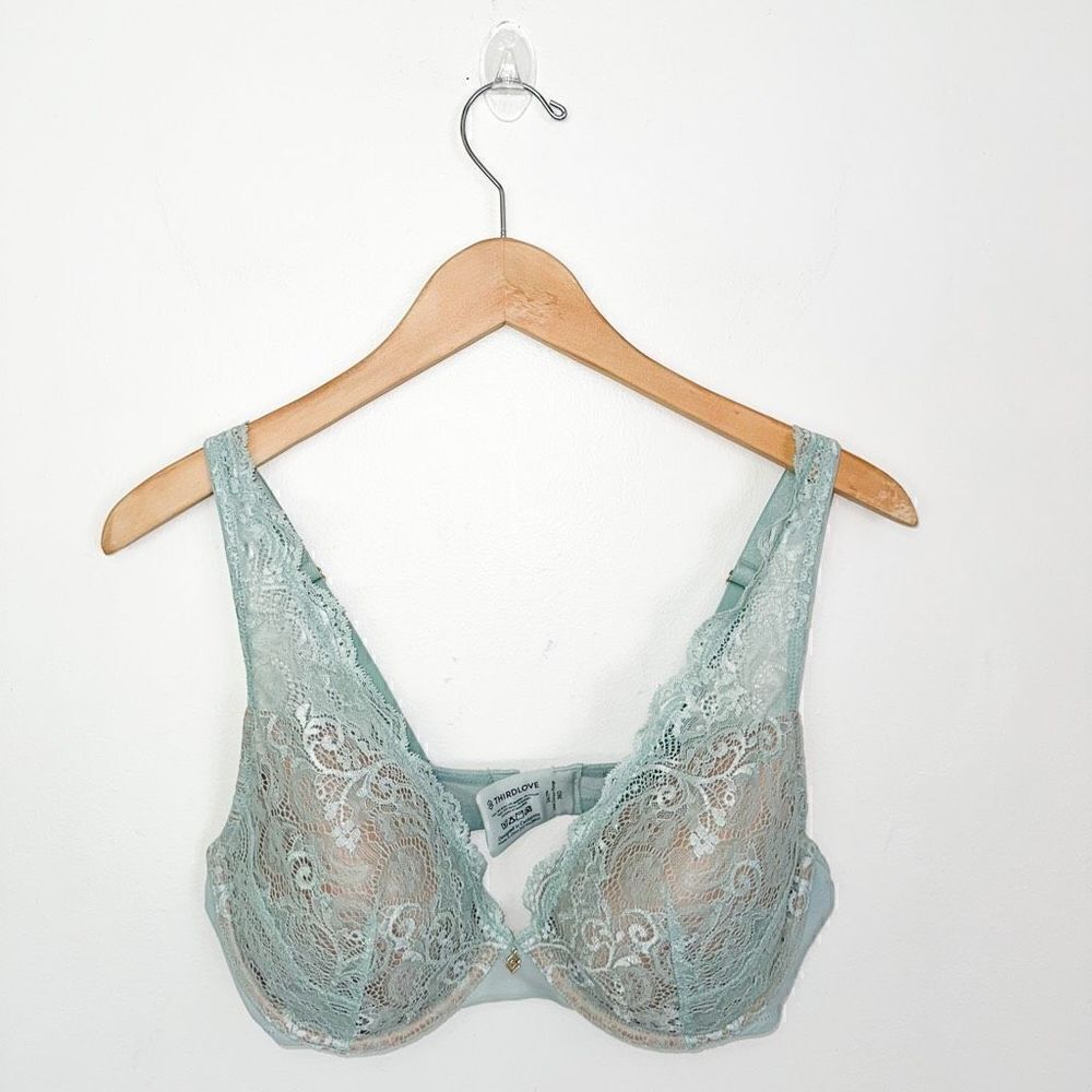 24/7™ Lace Contour Plunge Bra in daydream